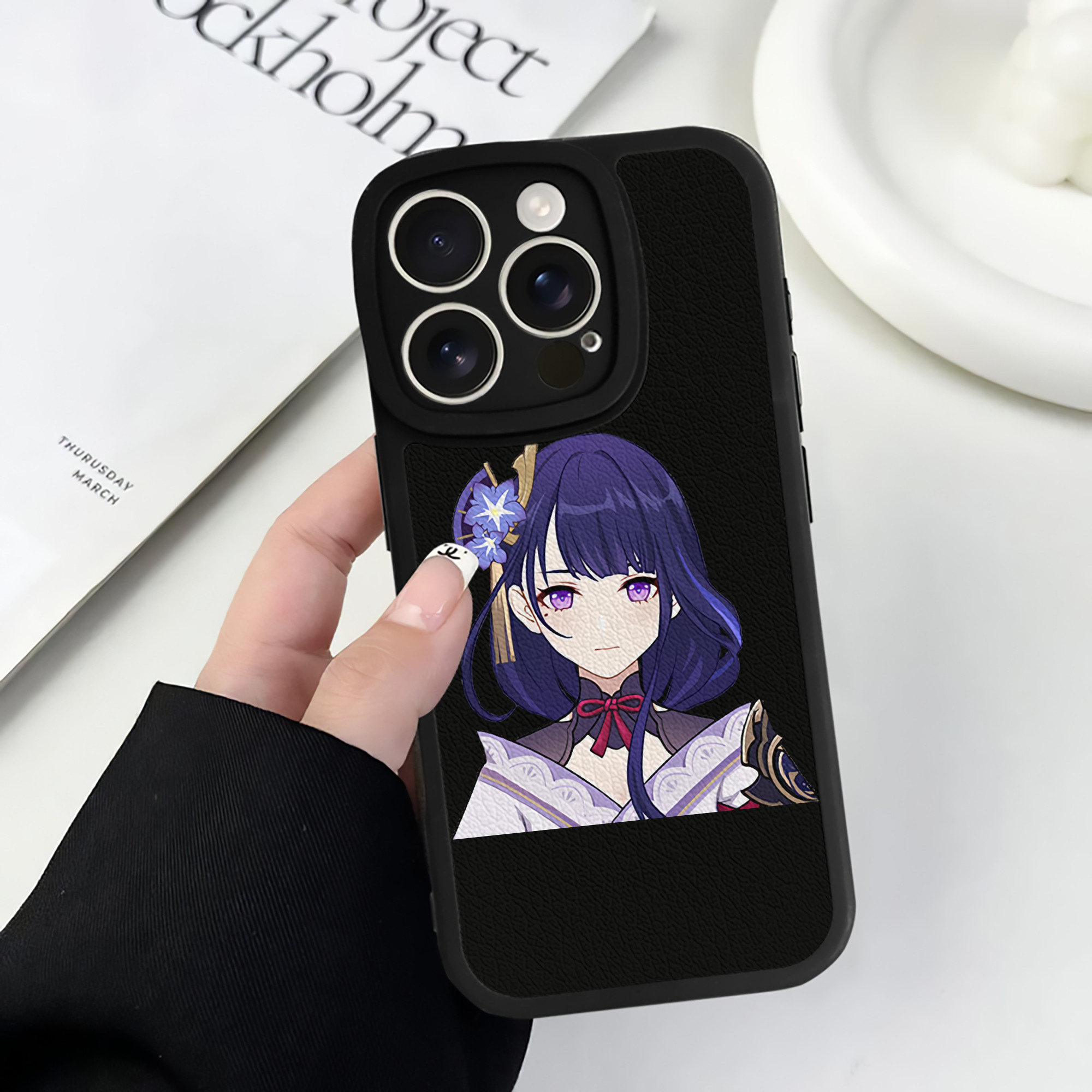 げんし神 雷電将軍 らいでんしょうぐん genshin Raiden Shogun 【iPhone 16シリーズ対応】シリコンスマホケース（レザー調） 材質：シリコン